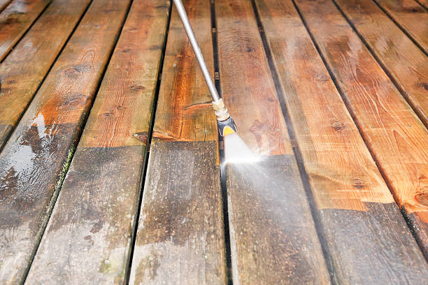 Why Choose Our Certified Pressure Washing Experts for Your Project Needs in Yellville, AR?